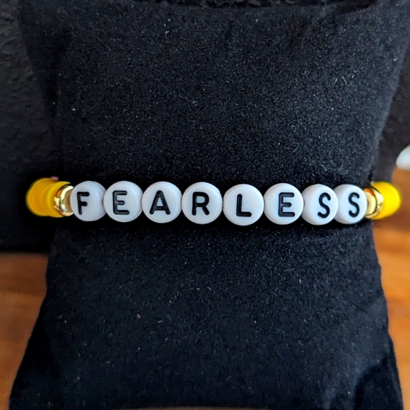 Taylor Swift Friendship Bracelets Fearless Vinyl Disc Stretchable Stackable Teen - Picture 1 of 4